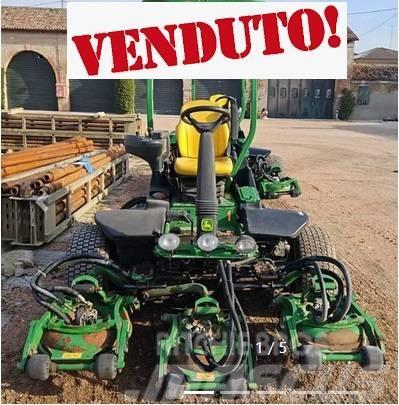 John Deere 8800 TC RM TerrainCut Sodo traktoriukai-vejapjovės