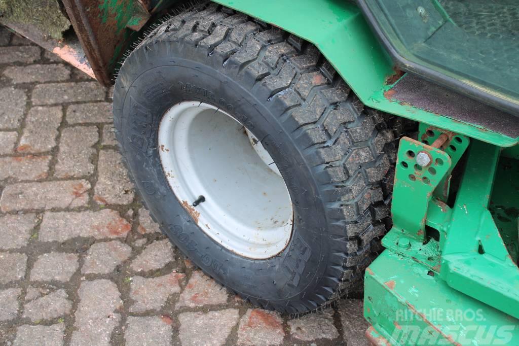 Ransomes Terrax Sodo traktoriukai-vejapjovės