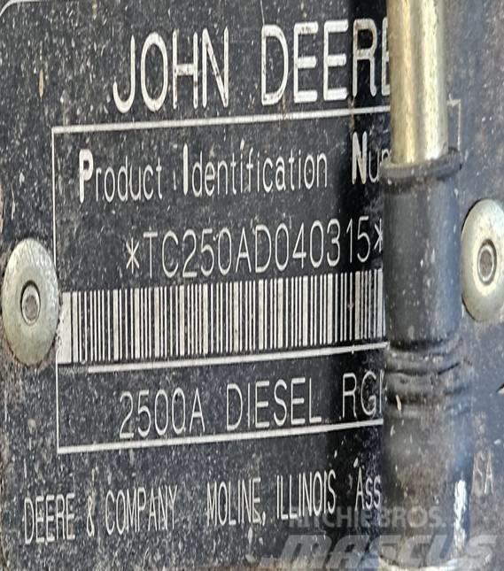 John Deere 2500 A Savaeigės žoliapjovės