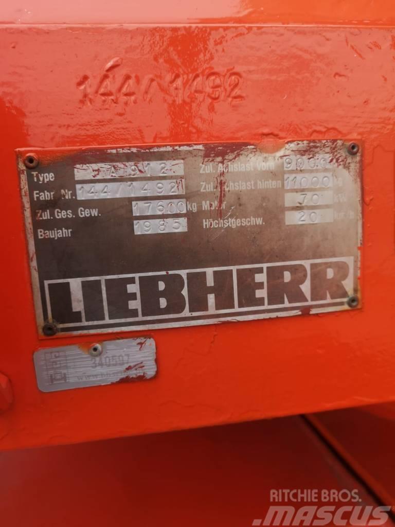 Liebherr A 912 Ratiniai ekskavatoriai