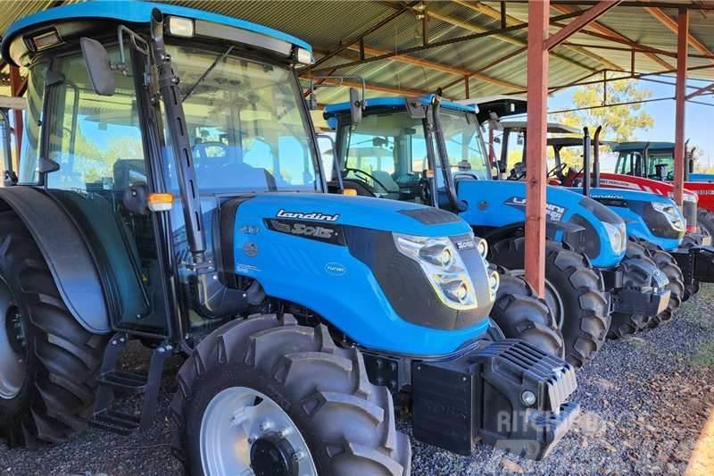  large variety of tractors 35 -100 kw Traktoriai