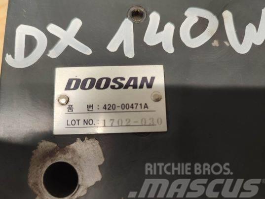 Doosan DX 140 W (1702-030) hydraulic block Hidraulikos įrenginiai