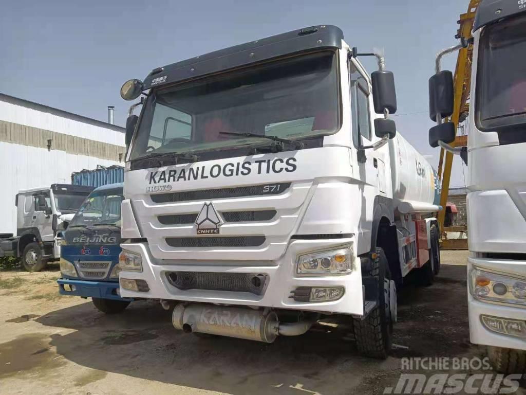 Howo 6*4 371 24m³ Fuel Tank Truck Kita