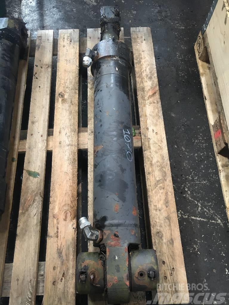 Timberjack 1070 TJ180 dipper cylinder Medžių kirtimo mašinų kranai