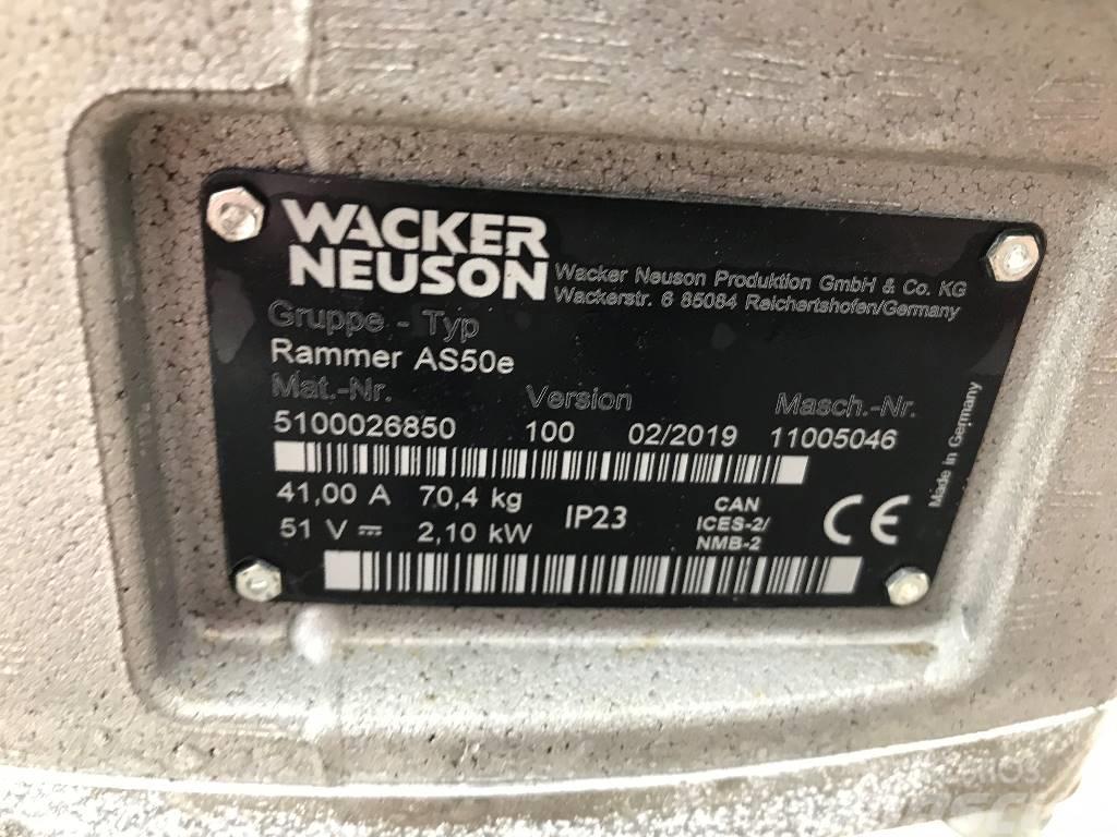 Wacker Neuson AS50e Plūktuvai