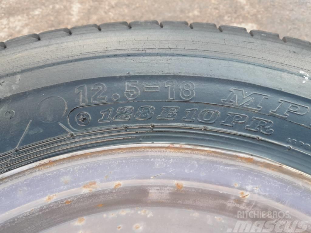 Dunlop 12,5-18 Hjul Padangos, ratai ir ratlankiai