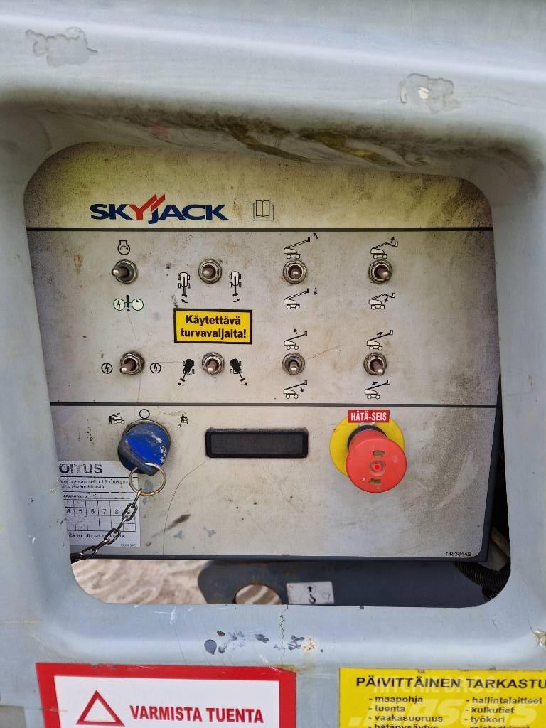 SkyJack SJ 45 T Teleskopiniai keltuvai
