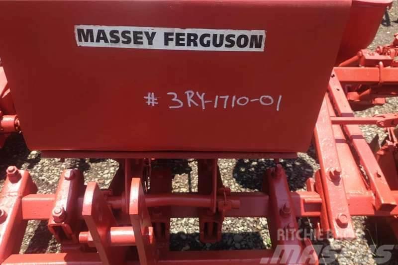 Massey Ferguson 3 Row Planter Kita