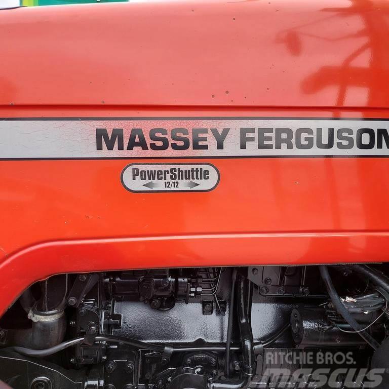 Massey Ferguson 25 Derliaus nuėmimo kombainai