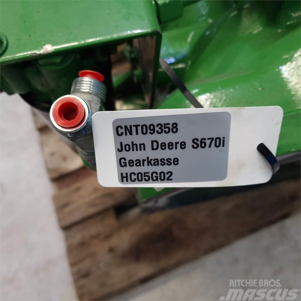 John Deere S670 Transmisijos