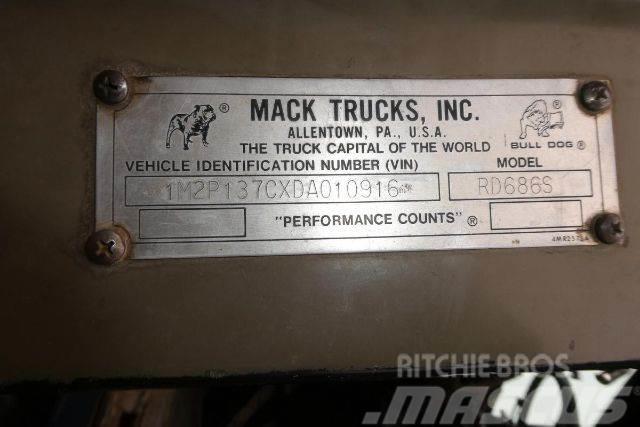 Mack RD686S Platformos/ Pakrovimas iš šono