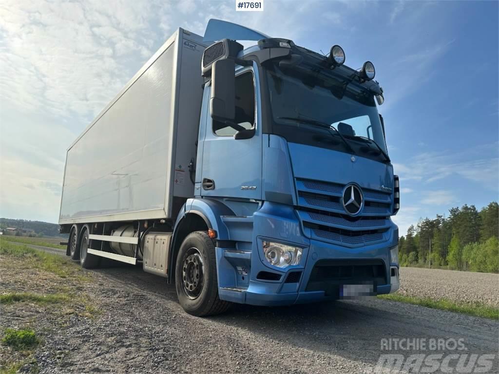 Mercedes-Benz Antons 6x2 Box truck w/ fridge/freezer unit. Sunkvežimiai su dengtu kėbulu