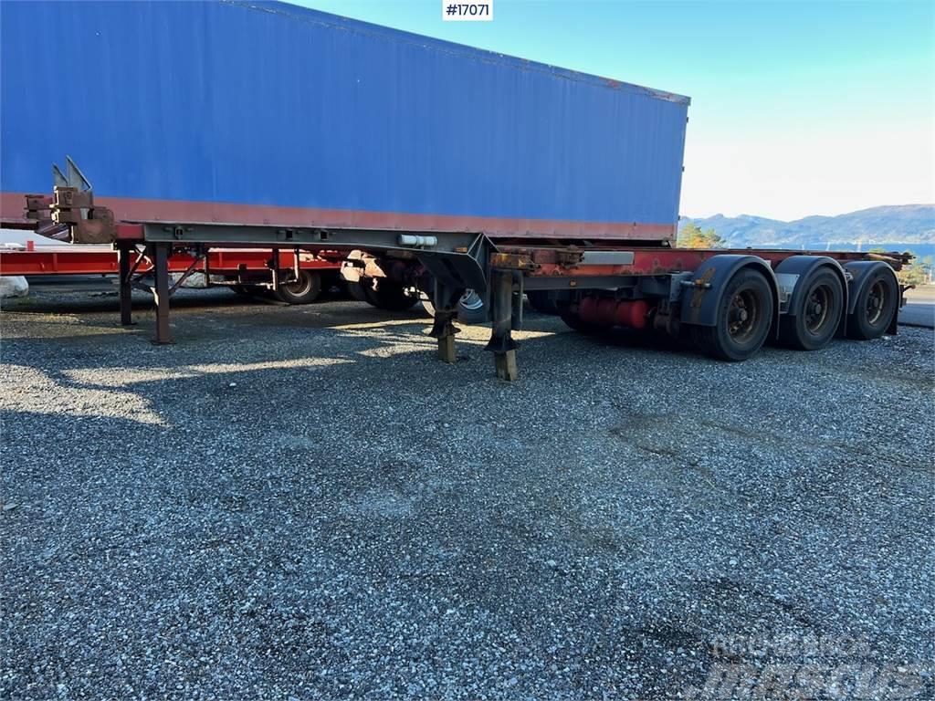 Renders 3 Axle Container trailer w/ extension to 13.60 Kitos priekabos