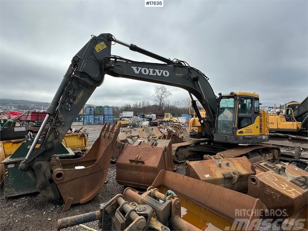 Volvo ECR235CL Tracked excavator w/ bucket and tilt Vikšriniai ekskavatoriai