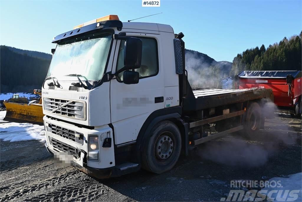 Volvo FM300 4x2 Machine freight/flatbed truck rep. objec Platformos/ Pakrovimas iš šono