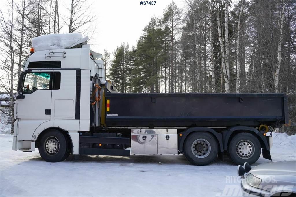 MAN TGX26.480 6x2 Hook truck with flat bed Sunkvežimiai su keliamuoju kabliu