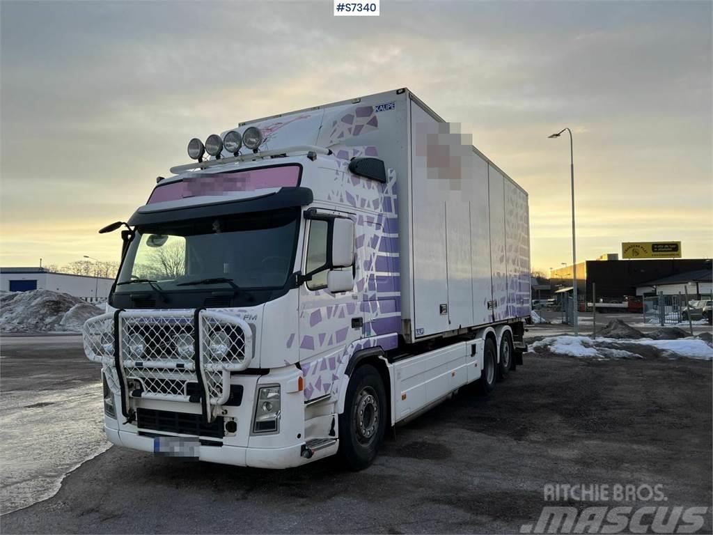Volvo FM 440 6*2 Box truck with container base Sunkvežimiai su dengtu kėbulu