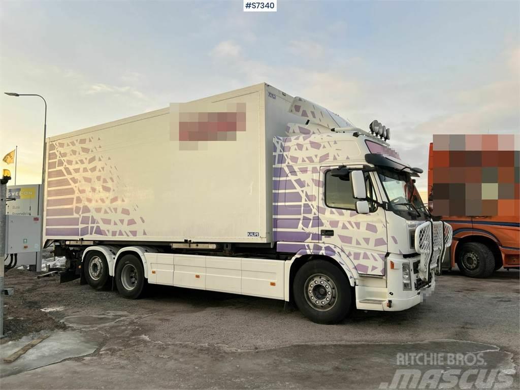 Volvo FM 440 6*2 Box truck with container base Sunkvežimiai su dengtu kėbulu