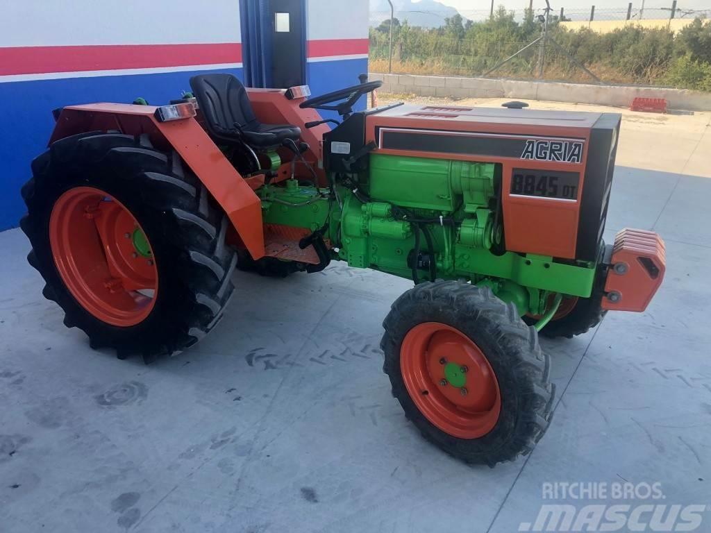  TRACTOR AGRIA 8845 45CV. Traktoriai