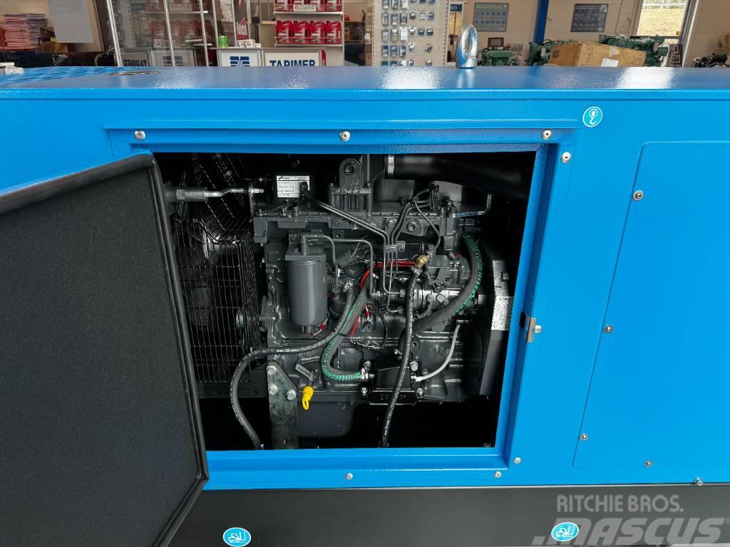 Iveco FPT 40 KVA Dieselaggregaatti kotelossa Dyzeliniai generatoriai