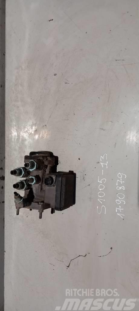 Scania R440 EBS valve 1790879 Pavarų dėžės