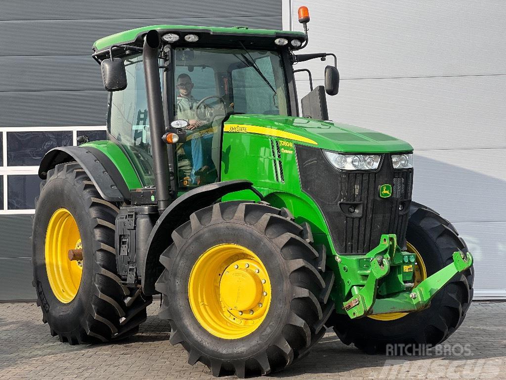 John Deere 7260 R Traktoriai