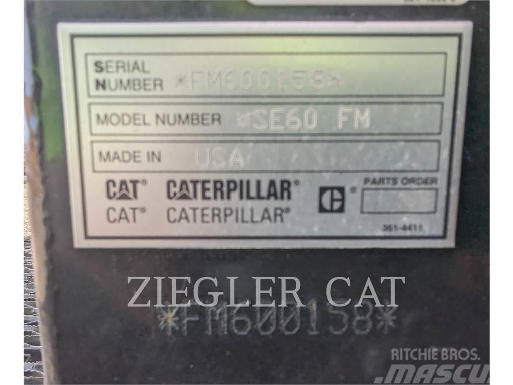 CAT AP1055 Asfalto klotuvai