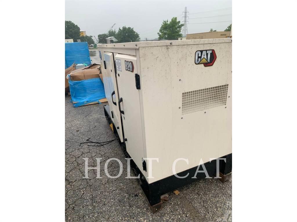 CAT D20 Dyzeliniai generatoriai