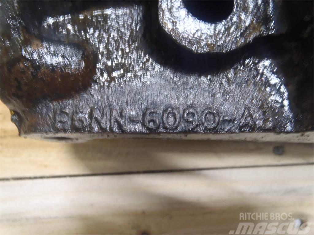 Ford 675 Cylinder head Varikliai