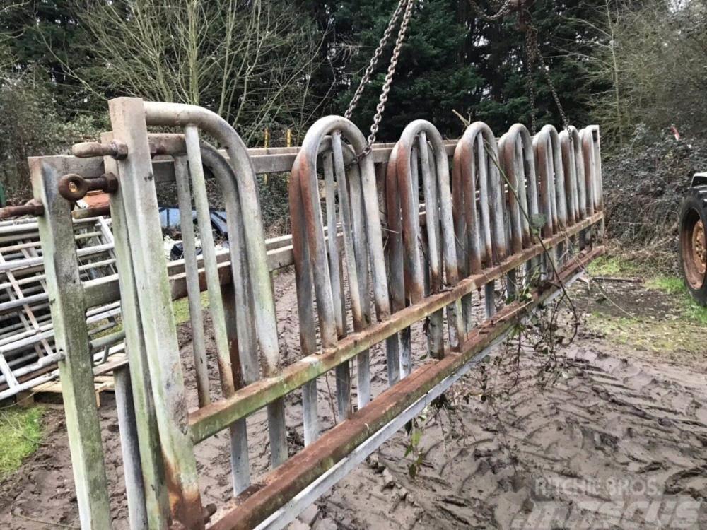  Cattle feed barriers 14 ft 6 Kiti galvijų priežiūros įrengimai