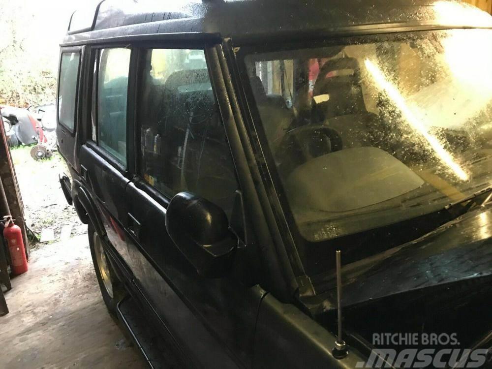 Land Rover Discovery 300 TDi offside front door £90 Kita