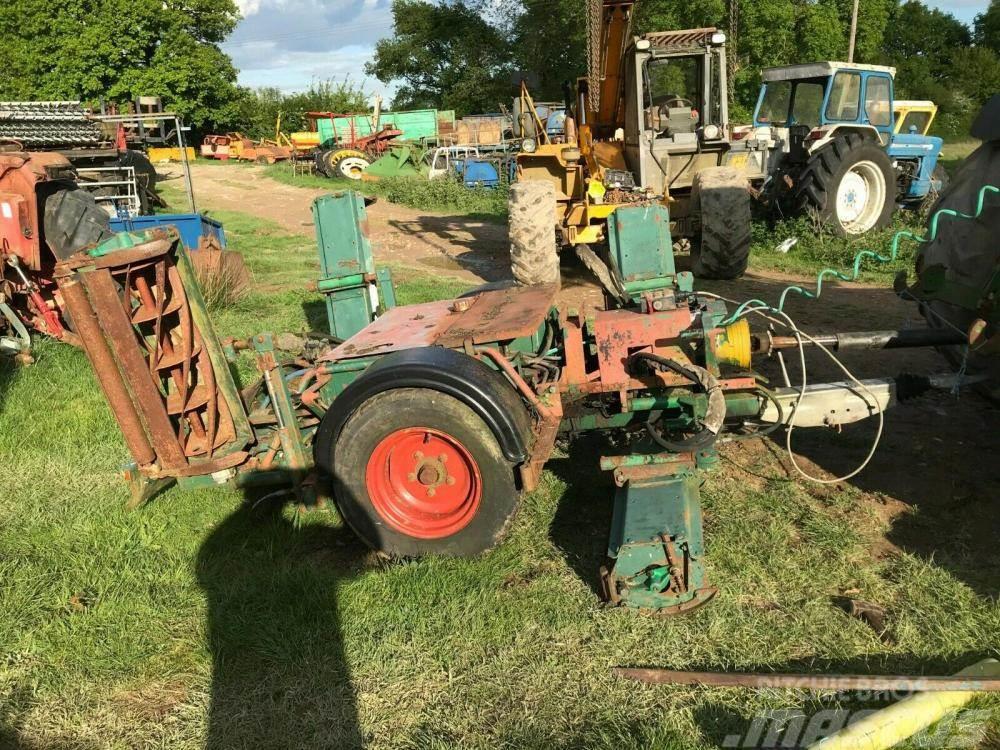 Ransomes gang mower 5 reel - tractor driven - £750 Sodo traktoriukai-vejapjovės