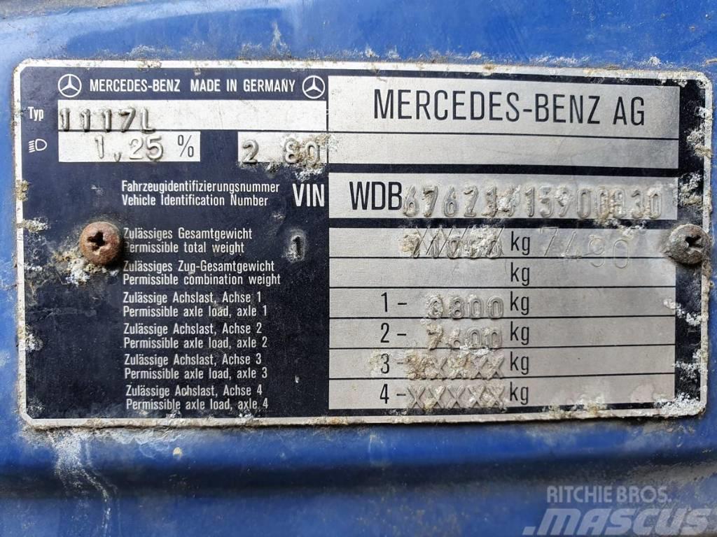 Mercedes-Benz 1117 L (KONIOWÓZ) Gyvulių pervežimo technika