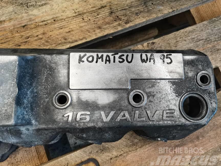 Komatsu WA .... {Komatsu 4D98E} block engine Varikliai