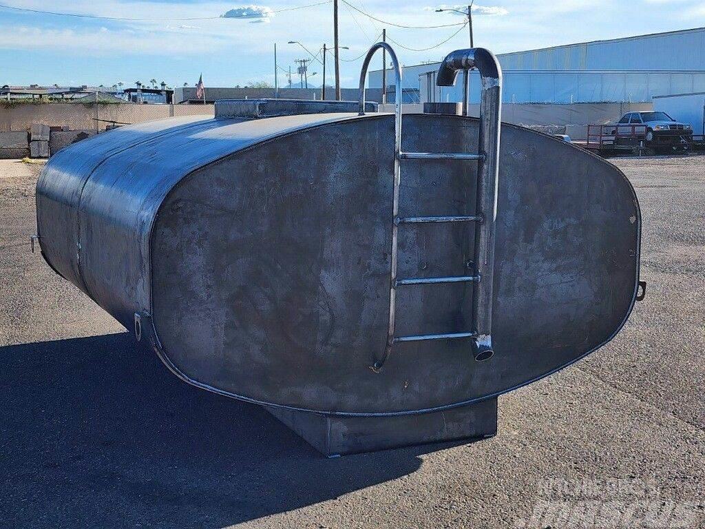  Custom 2000 Gallon Water Tanks Bakai