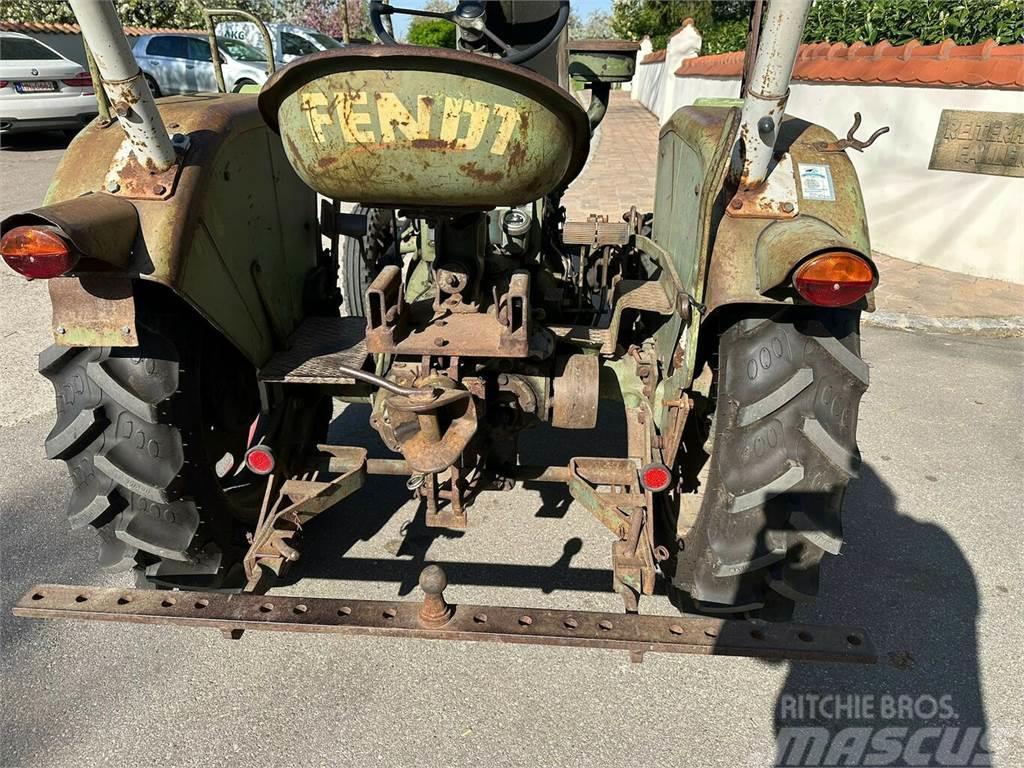 FENDT Fix 1 Traktor Traktoriai