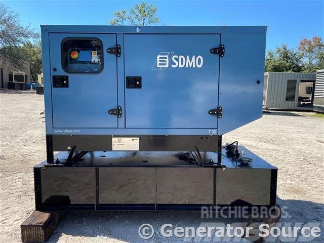 Sdmo 30 kW Dyzeliniai generatoriai