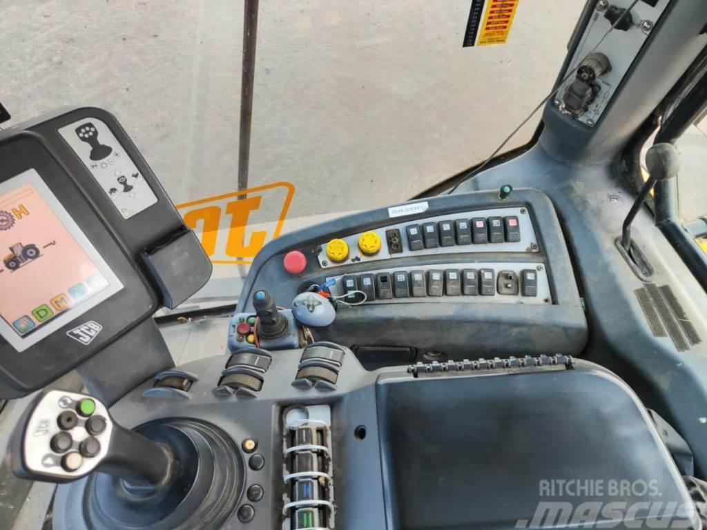 JCB Fastrac 8250 Traktoriai