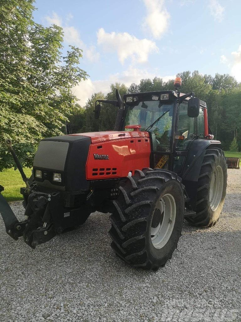 Valtra 8350 Traktoriai