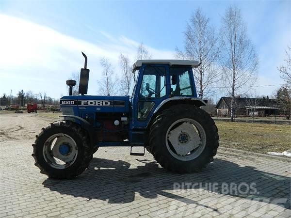 Ford 8210 Traktoriai