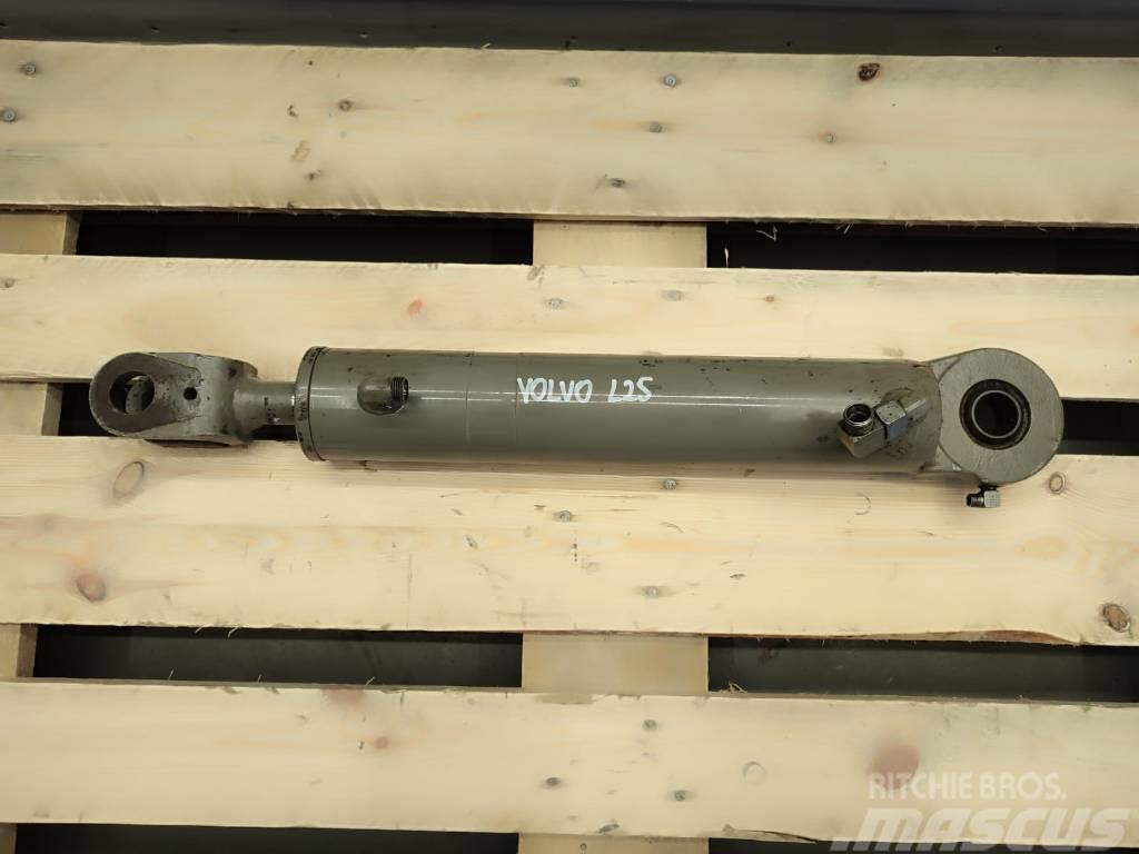 Volvo L25 hydraulic steering cylinder Hidraulikos įrenginiai