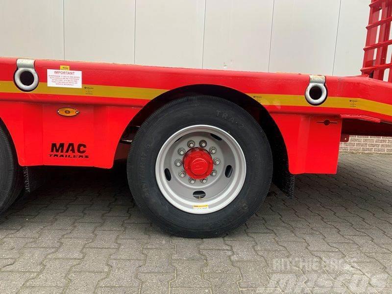 MAC 16 Autovežių priekabos
