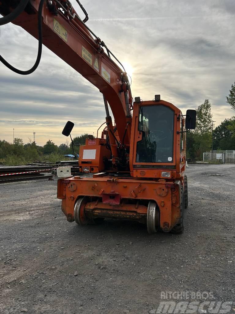 CASE 788 Rail Road excavator Geležinkelio techninis aptarnavimas
