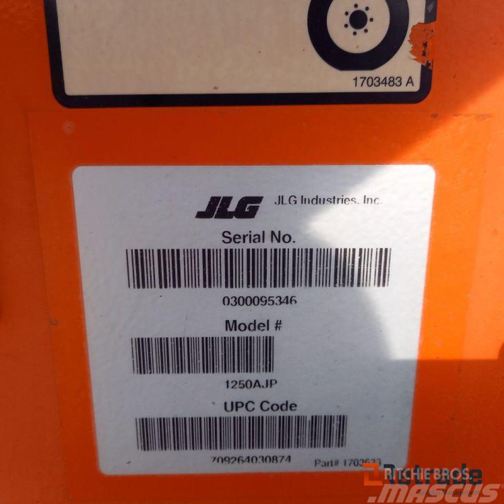 JLG 1250 AJP Alkūniniai keltuvai