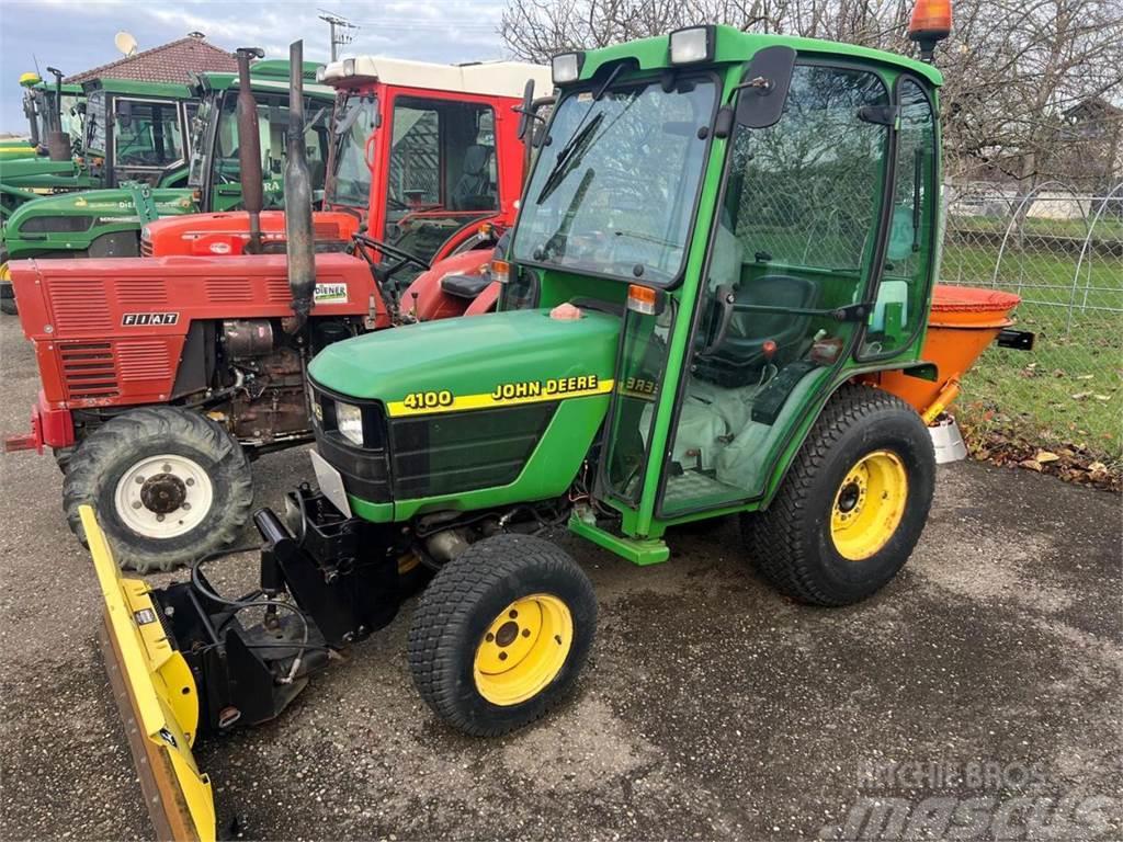 John Deere 4100 Allrad Naudoti kompaktiški traktoriai