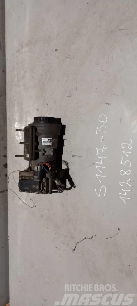 Scania R124.420 main brake valve 1428512 Stabdžiai