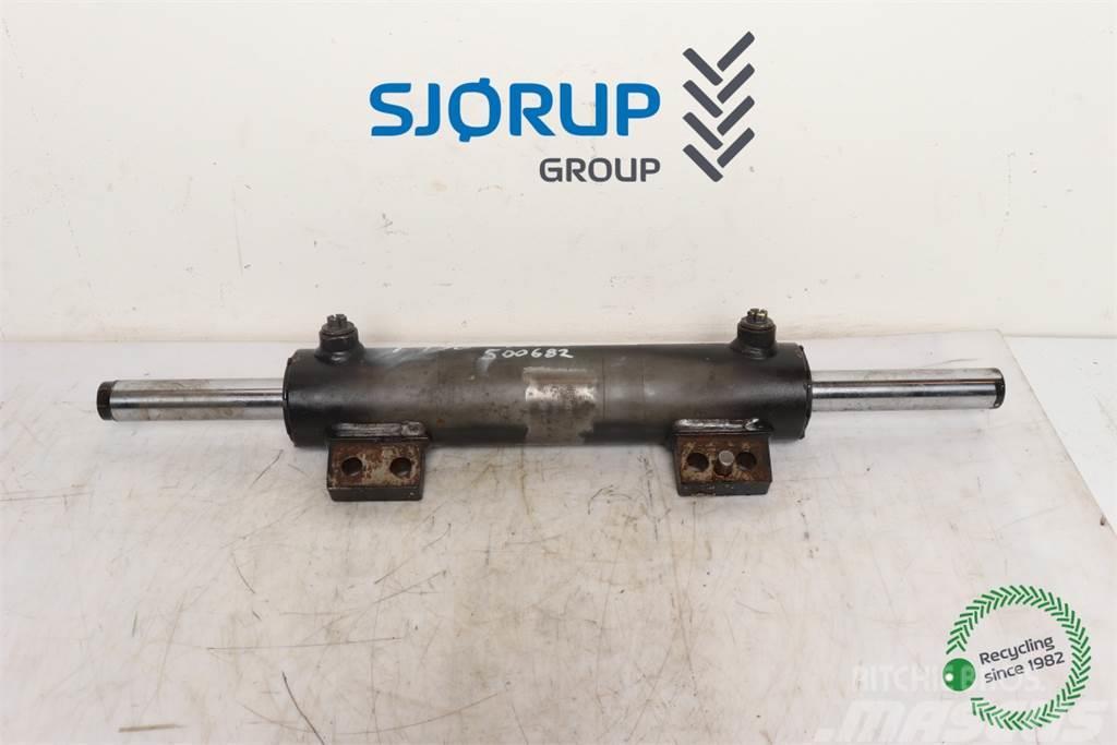 Valtra T130 Front axle steering cylinder Transmisijos
