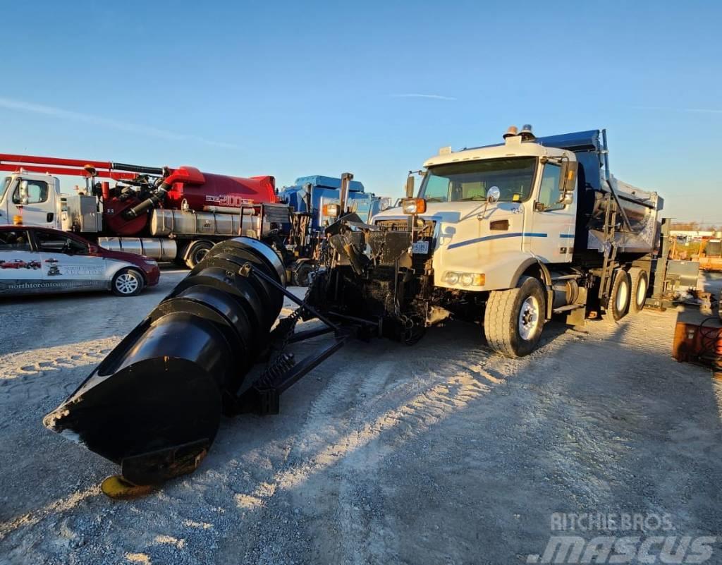 Volvo VHD Snow Plow Truck Sniego peiliai ir valytuvai