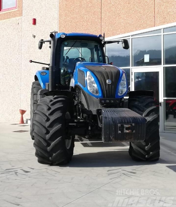 New Holland T 8.360 Traktoriai
