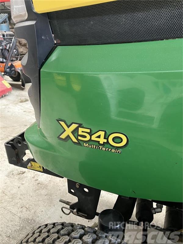 John Deere X540 Sodo traktoriukai-vejapjovės